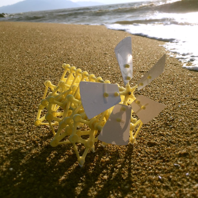 Windbetriebenes Mini Strandbeest Bastelset