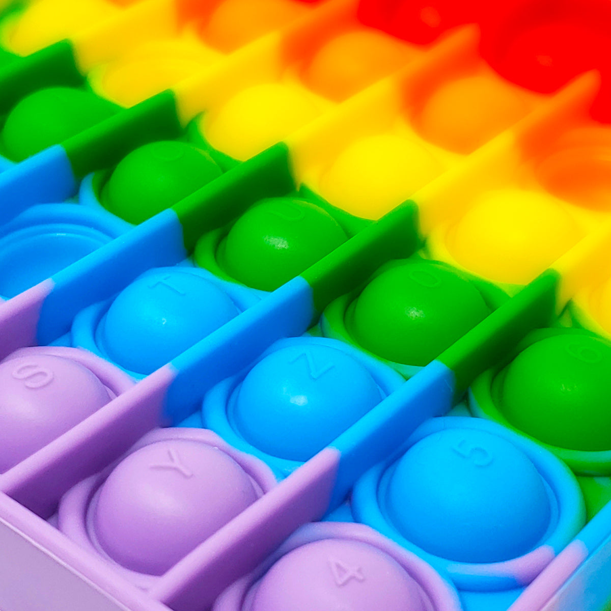 Buntes Regenbogen Quadrat Fidget Spielzeug mit Alphabet und Zahlen - Stressabbauendes Sensorisches Spielzeug für Kinder und Erwachsene